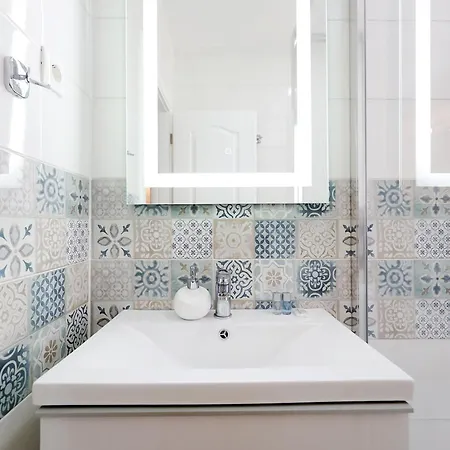 Piccola Pyrotima Lägenhet *