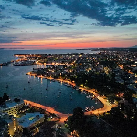 Piccola Pyrotima Lägenhet *