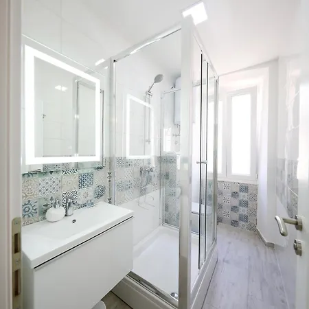 Piccola Pyrotima * Zara