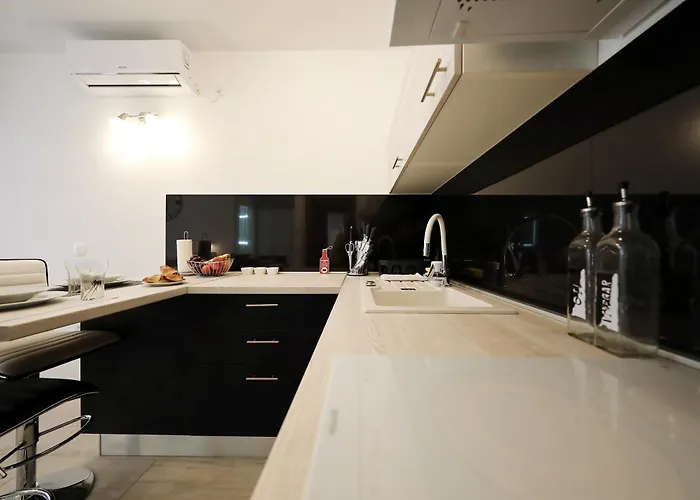 Piccola Pyrotima * Zara