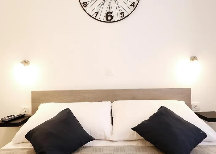 Piccola Pyrotima Zara